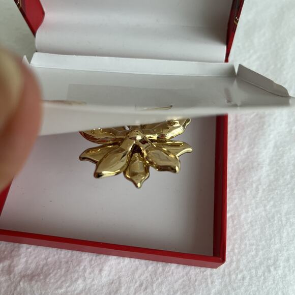 Charter Club Gold tone and red enameled colors with rhinestones Christmas brooch - Picture 4 of 7